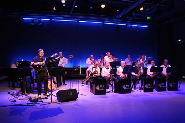 Hochschul Bigband Kaiserslautern und Leitung von Zija "Bushi" Bejleri | Foto: Alexander Roth