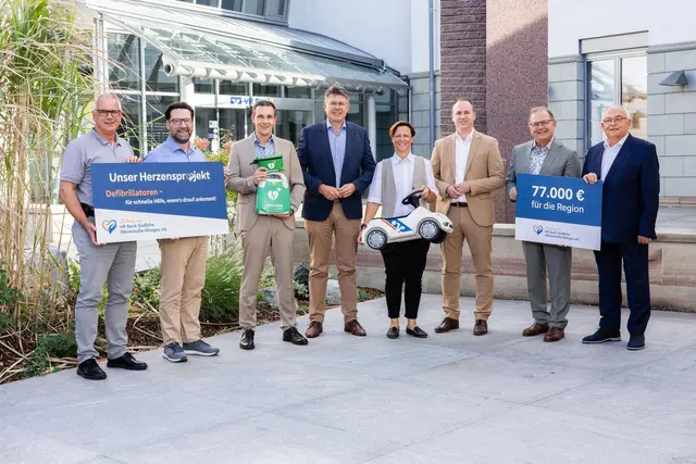 Die Stiftung der VR Bank Südliche Weinstraße-Wasgau eG verteilt 77.000 Euro an 52 Vereine und Institutionen in der Region. | Foto: VR Bank Südliche Weinstraße-Wasgau eG
