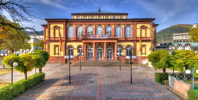 Hier bekommt das Ehrenamt ein Gesicht: Im Neustadter Saalbau können sich engagierte Bürger am 30. Oktober fotografieren lassen und von ihrem freiwilligen Einsatz berichten.  | Foto: Armin Huck