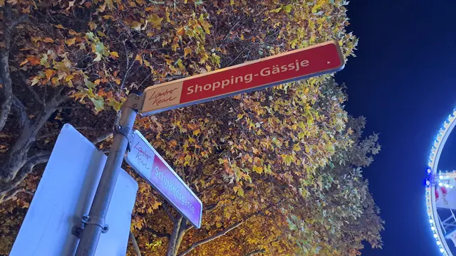 Im Shopping-Gässje lässt es sich nach Schönem und Nützlichem stöbern | Foto: Monika Klein