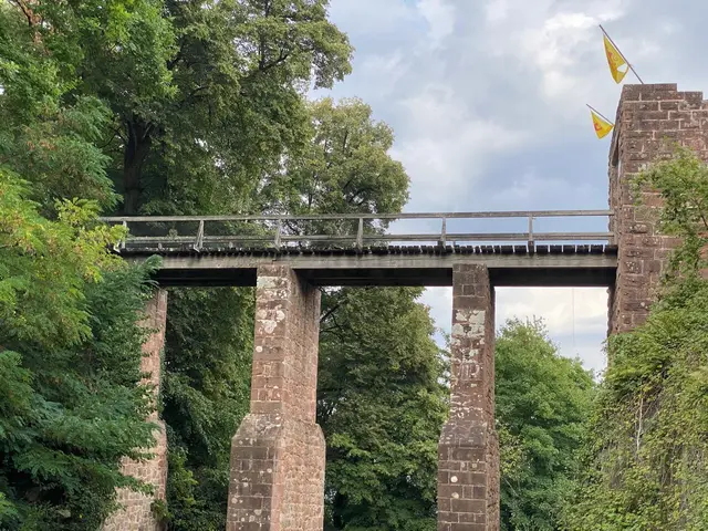 Die Brücke zur Burg Landeck wird ab Montag, 19. Oktober, saniert und bleibt vorübergehend gesperrt. | Foto: Ralf Altherr, 1. Vorsitzender des Landeckvereins Klingenmünster