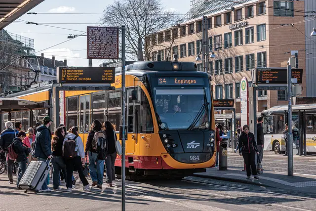 Bauarbeiten der DB InfraGO führen von 24. Oktober bis 7. November zu Einschränkungen im Hohenlohekreis. Ersatzbusse sind geplant. | Foto: Paul Needham
