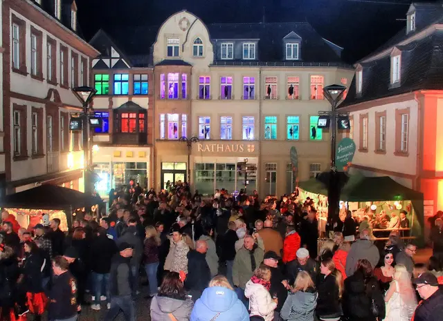 In St. Wendel gibt es an Halloween wieder ein Abendprogramm mit Walk-Acts, Musik, Kinder-Show und Zombiegasse in der Innenstadt. | Foto: Kreisstadt St. Wendel / Josef Bonenberger