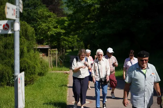 In der Markward-Anlage in Annweiler startet am Mittwoch, 28. Oktober, wieder ein Plauderspaziergang für Seniorinnen und Senioren. | Foto: Foto: KV SÜW