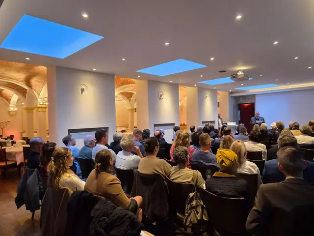 Bei einem Wirtschaftsforum in Bad Dürkheim ging es um den Zustand von Infrastruktur und Energienetzen in der Region. | Foto: Kreis Bad Dürkheim