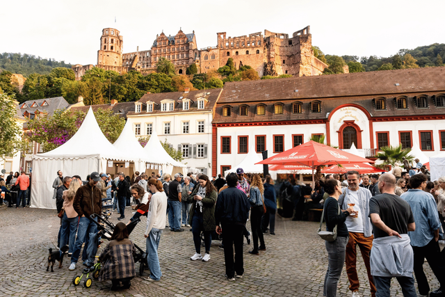 Französische Woche, Weindorf, Oktoberfest und Flohmarkt: In Heidelberg ist am Wochenende vom 16. bis 18. Oktober 2026 einiges geboten.  | Foto: Susanne Lencinas/ Heidelberg Marketing