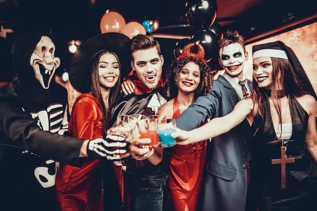 Halloween in Kaiserslautern und im Landkreis wird schaurig-schön: Von Gruselwanderungen und Familienaktionen bis zu Partys für Nachtschwärmer gibt es Ende Oktober zahlreiche Möglichkeiten, die Halloween-Nacht zu feiern (Symbolfoto). | Foto: VadimGuzhva / stock.adobe.com