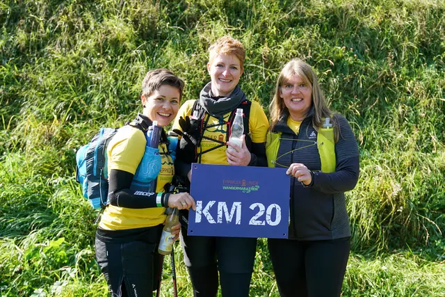 Gemeinsam die 20-Kilometer-Marke geknackt. Beim Eppinger-Linien-Wandermarathon zählt das gemeinsame Erlebnis. | Foto: Kraichgau-Stromberg Tourismus e.V. | Konrad Plank