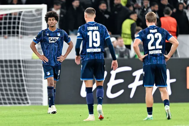Hoffenheim um Abwehrspieler Bernardo (l) steckt in der Krise. | Foto: Uwe Anspach/dpa