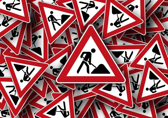 Eine gesperrte Straße und die ausgeschilderte Umleitung prägen die Verkehrslage während der Bauarbeiten. | Foto: Stadt Bad Dürkheim