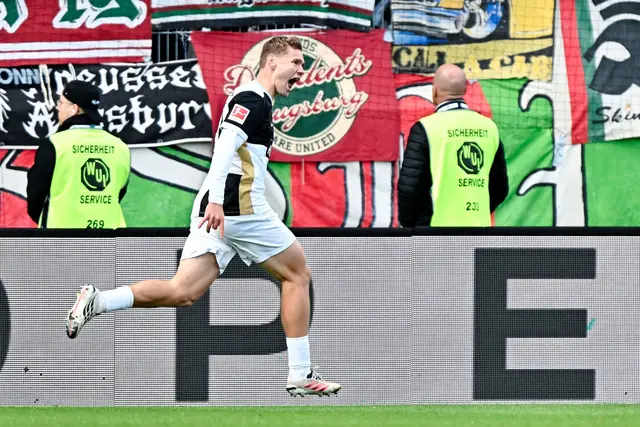 Torschütze Lasse Günther jubelt nach dem 2:0. | Foto: Uwe Anspach/dpa