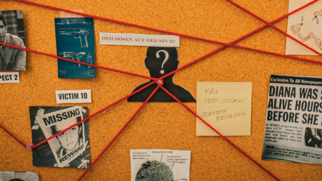 Mit Vorträgen zu Deepfakes und Ballistik, einer Sherlock-Holmes-Lesung und einem True-Crime-Live-Podcast geht CampusKultur an der RPTU im Winter 2026/27 dem Bösen auf die Spur. Das Programm umfasst außerdem Workshops, Konzerte, Ausstellungen und einen Fotowettbewerb. | Foto: Veer Mickey Shah/unsplash/gratis