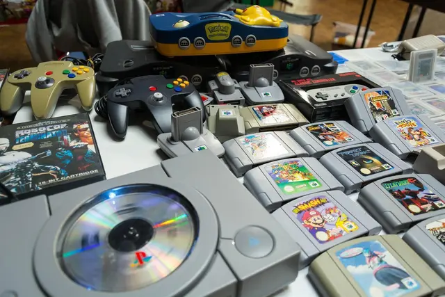 Bei der RetroGamesCon in Forst können Besucher alte Konsolen und Arcade-Spiele ausprobieren. | Foto: KüHe Event UG 