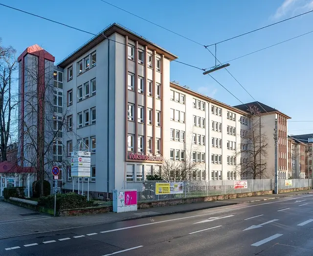 Das Seminar richtet sich an Menschen, die Angehörige oder andere Menschen mit Demenz betreuen und pflegen. | Foto: Stadt Karlsruhe, Monika Müller-Gmelin