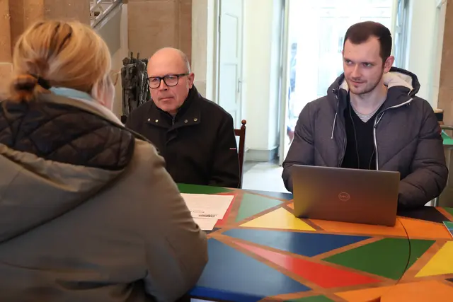 Im Rathaus können Bürgerinnen und Bürger ihre Anliegen direkt mit dem Oberbürgermeister besprechen. | Foto: Stadt Landau