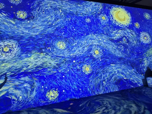 In Bildern wie der berühmten Sternennacht nutzte der Maler tiefe Kobalt- und Ultramarintöne, um den nächtlichen Himmel wie ein spirituelles, pulsierendes Universum wirken zu lassen. | Foto: BAS