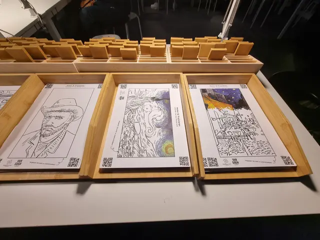 Am Ende der Ausstellung kann man selbst künstlerisch aktiv werden.  | Foto: BAS