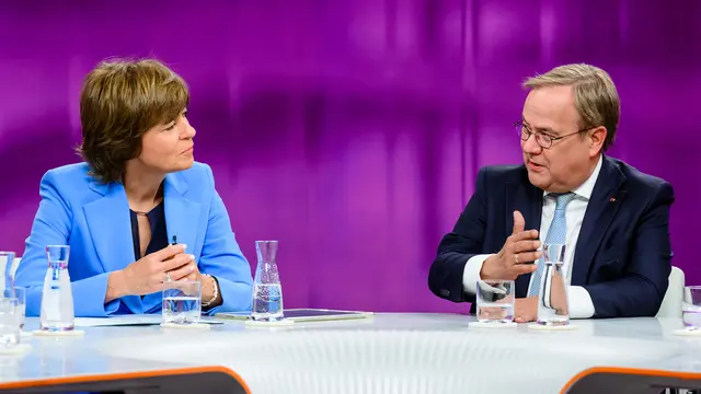 maybrit illner: Die Sendung widmet sich Trumps Machtkampf vor den US-Zwischenwahlen und dessen möglichen internationalen Folgen. | Foto: ZDF/Svea Pietschmann