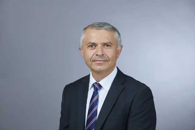 Chefarzt Natig Gassanov informiert über Warnzeichen, Risiken und Behandlung von Vorhofflimmern. | Foto: SHG/Tom Gundelwein