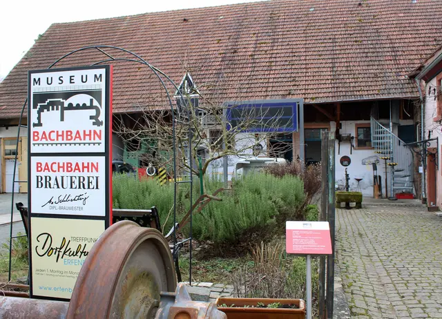 Im Bachbahnmuseum in Kaiserslautern-Erfenbach können Besucher zur Langen Nacht der Modellbahn die Geschichte der ehemaligen Bachbahnstrecke anhand einer Modellbahnanlage in Spur 0 entdecken. | Foto: Monika Klein