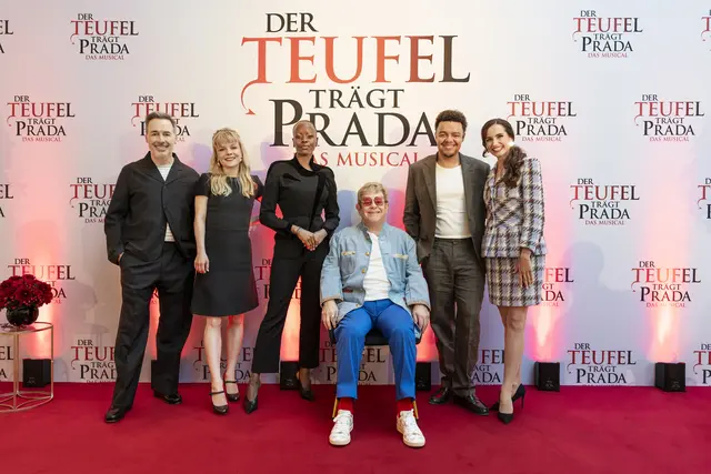 Der Teufel trägt Prada: Die Hamburger Musicalproduktion stellt ihre deutsche Besetzung mit Florence Kasumba als Miranda Priestly vor. | Foto: Morris MacMatzen