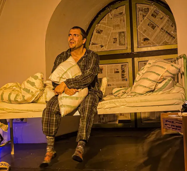 Benjamin Dami spielt am Samstag, 31. Oktober, das Solo „Schlimme Nacht“ im Zimmertheater Speyer. | Foto: Norbert Müller/gratis