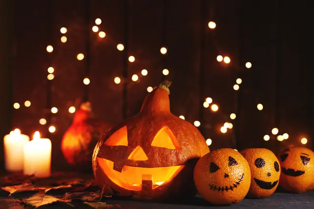 Gute Halloween-Deko lässt sich im Handumdrehen aus Dingen herstellen, die man ohnehin zu Hause hat. | Foto: vitaliymateha/stock.adobe.com