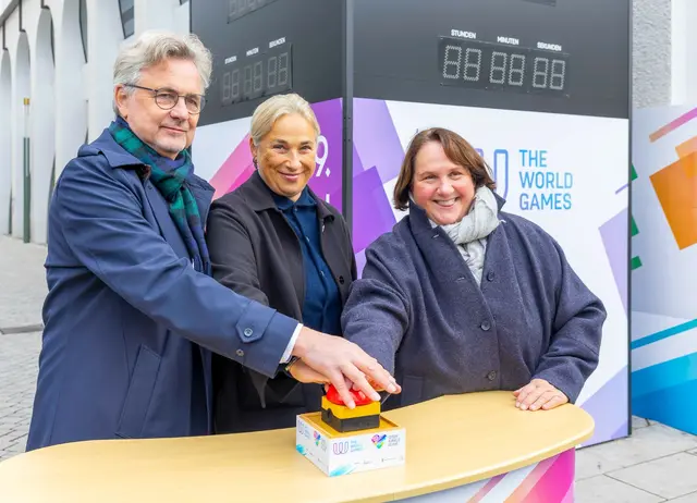 Karlsruhes Oberbürgermeister Dr. Frank Mentrup, Anna Arzhanova, Präsidentin der "International World Games Association", und Theresa Schopper, Sportministerin Baden-Württemberg | Foto: twg2029.com