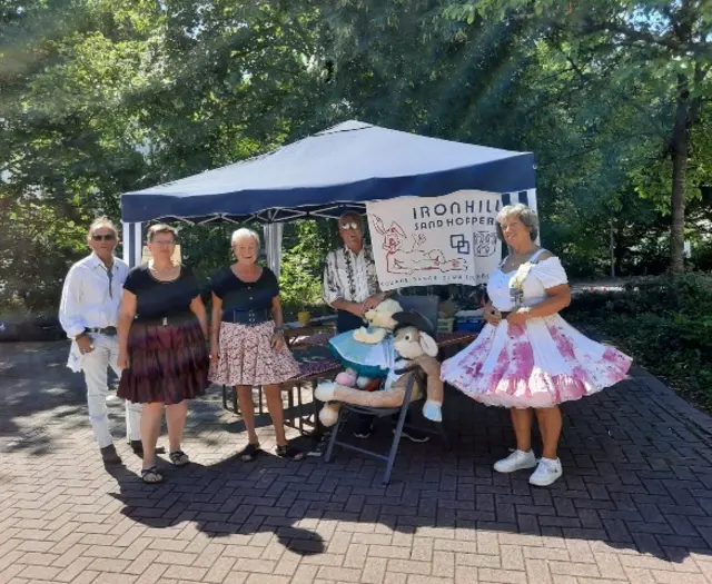 Die Ironhill Sandhoppers stellen sich vor | Foto: Ironhill Sandhoppers SDC Eisenberg/Pfalz