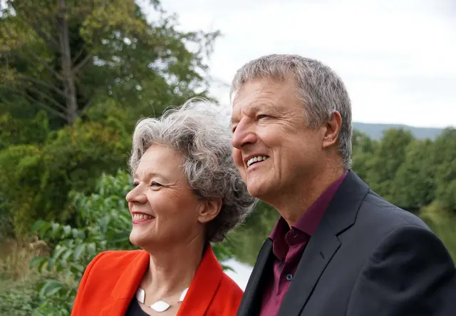 Kerstin Bachtler und Bodo Redner feiern in Pirmasens die Premiere ihres neuen Texttaxi-Programms. | Foto: Simone Walka