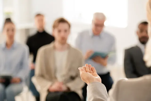 Stefan von Löwensprung gestaltet in Völkersweiler einen Vortragsabend und ein Seminar. | Foto: pressmaster/stock.adobe.com