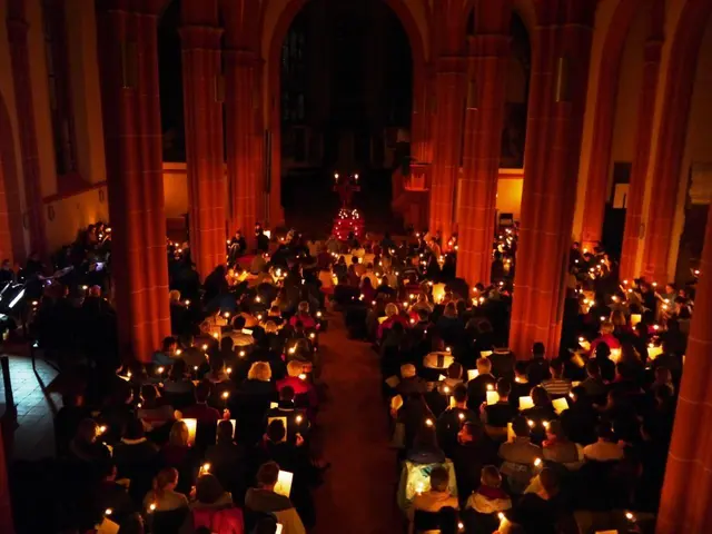 Die „Nacht der Lichter“ verbindet Taizé-Gesänge, Gebete und Stille in der Peterskirche. | Foto: EEB Heidelberg