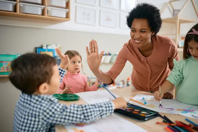 Für den Fachtag des Kinderschutzbundes in Landau gibt es noch freie Plätze für Fachkräfte. | Foto:  Drazen/stock.adobe.com