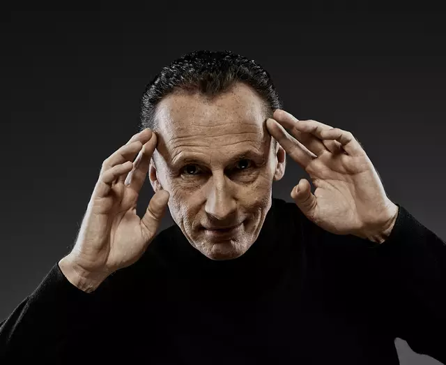 Andy Häussler - Mentalmagie beim Zeltspektakel in Walldorf | Foto: Betram Schaedle