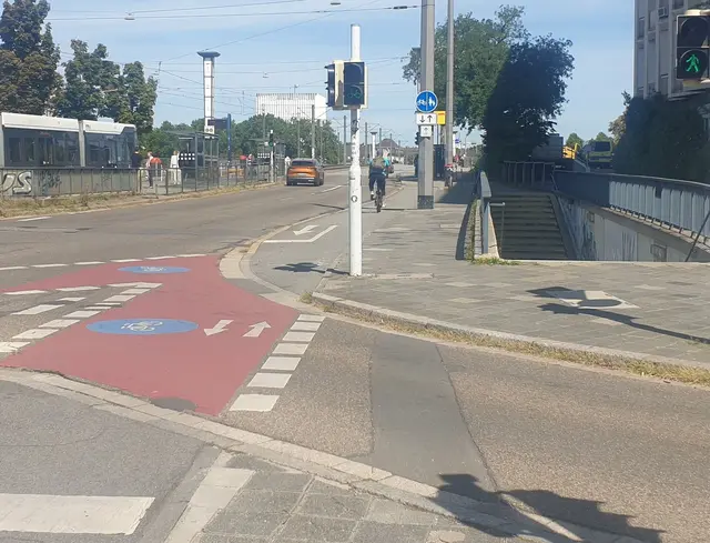 Gefährliche Engstelle auf dem Radweg in der Renzstraße | Foto: ADFC Mannheim
