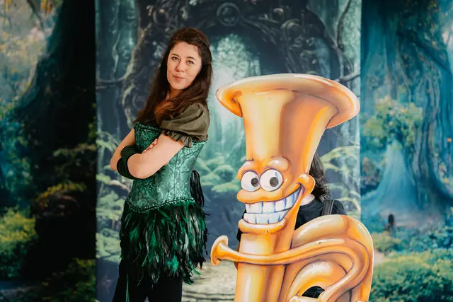 In "Bella und das Orchester" dreht sich alles um die Instrumente des Orchesters und um Bella, die quirlig und fröhlich im Zauberflötenwald lebt. Doch manchmal gibt es Streit unter den Instrumenten. | Foto: Opernretter