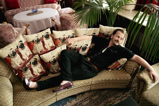 Am 9. Juli 2026 präsentieren Gringo Mayer &amp; die Kegelband das dritte Album "Laav" des Ludwigshafener Sängers. | Foto: Christina Gotz