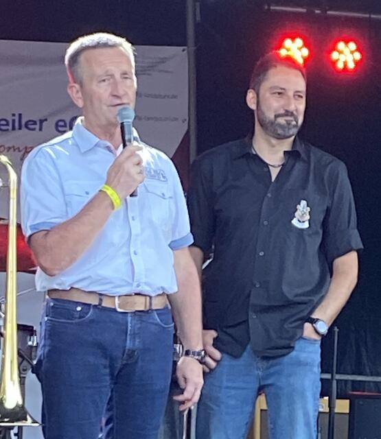 Stellen die Bedeutung des Stadtfests heraus: Stadtbürgermeister Ralf Hersina (links) und Samir Miari aus dem Vorstand der Fördergemeinschaft | Foto: Monika Klein