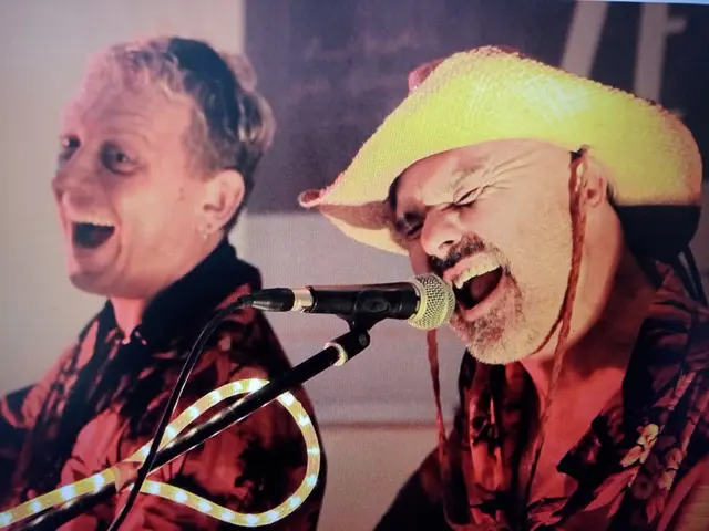 Weinfest mit den DUBBEGLASBRIEDER im Schönfelder Hof am
Freitag , 17.07. ab 19 Uhr | Foto: Gunter Bohrer